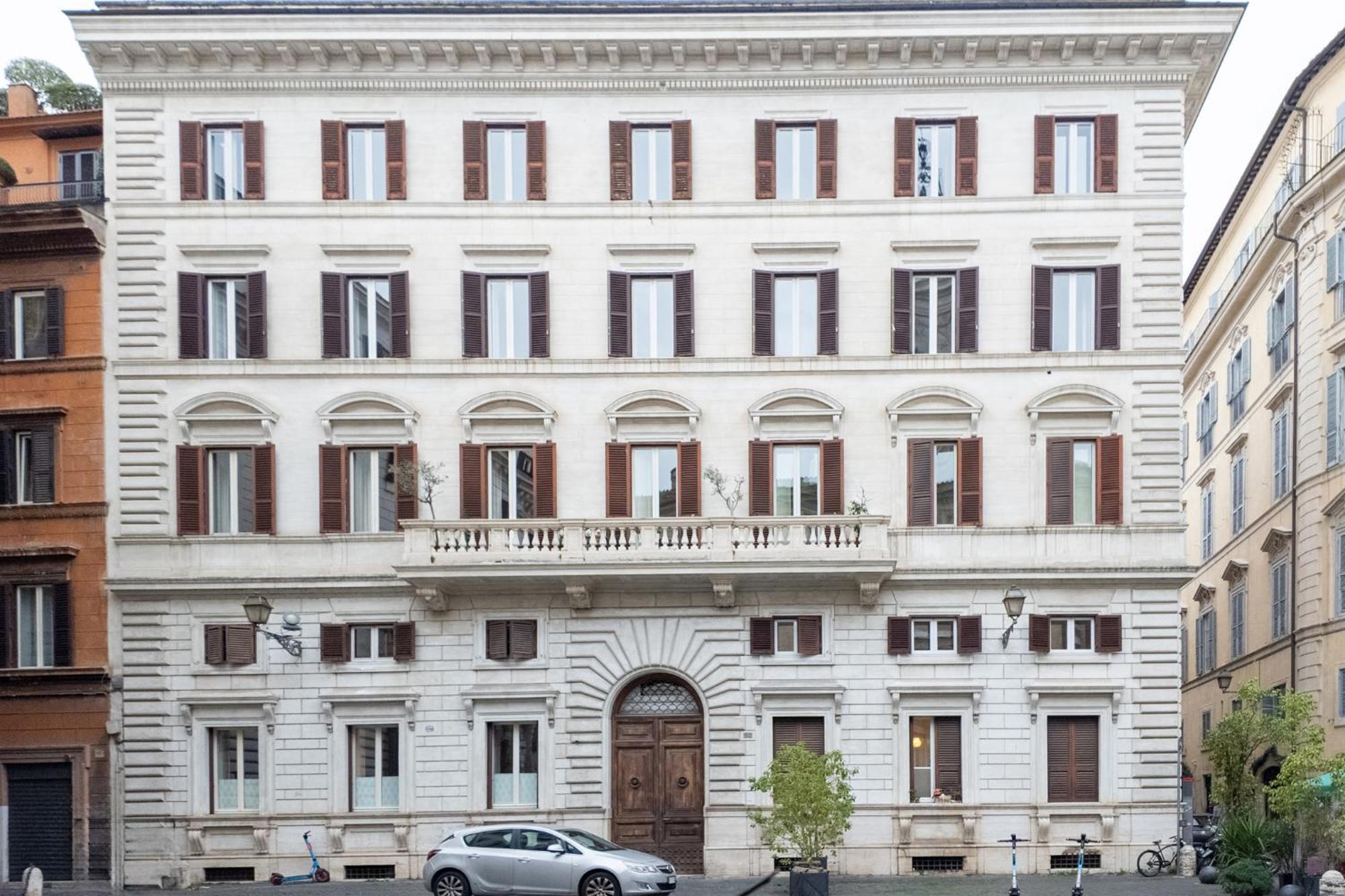 The Best In Rome Orologio Экстерьер фото